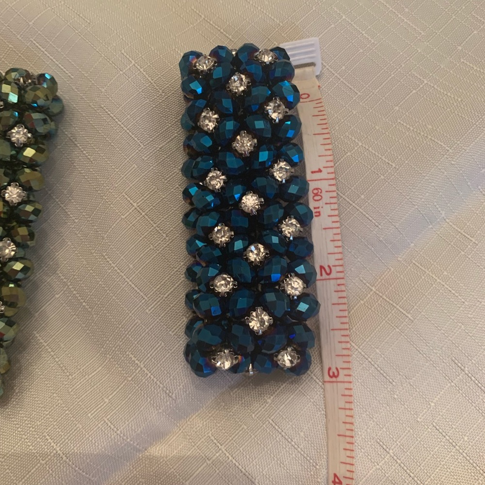 Bracelet- costume jewelry-sparkles and shines in light